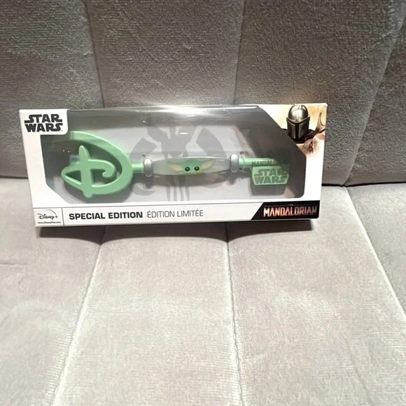 Star Wars Mandalorian Special Edition Key - Picture 2 of 2